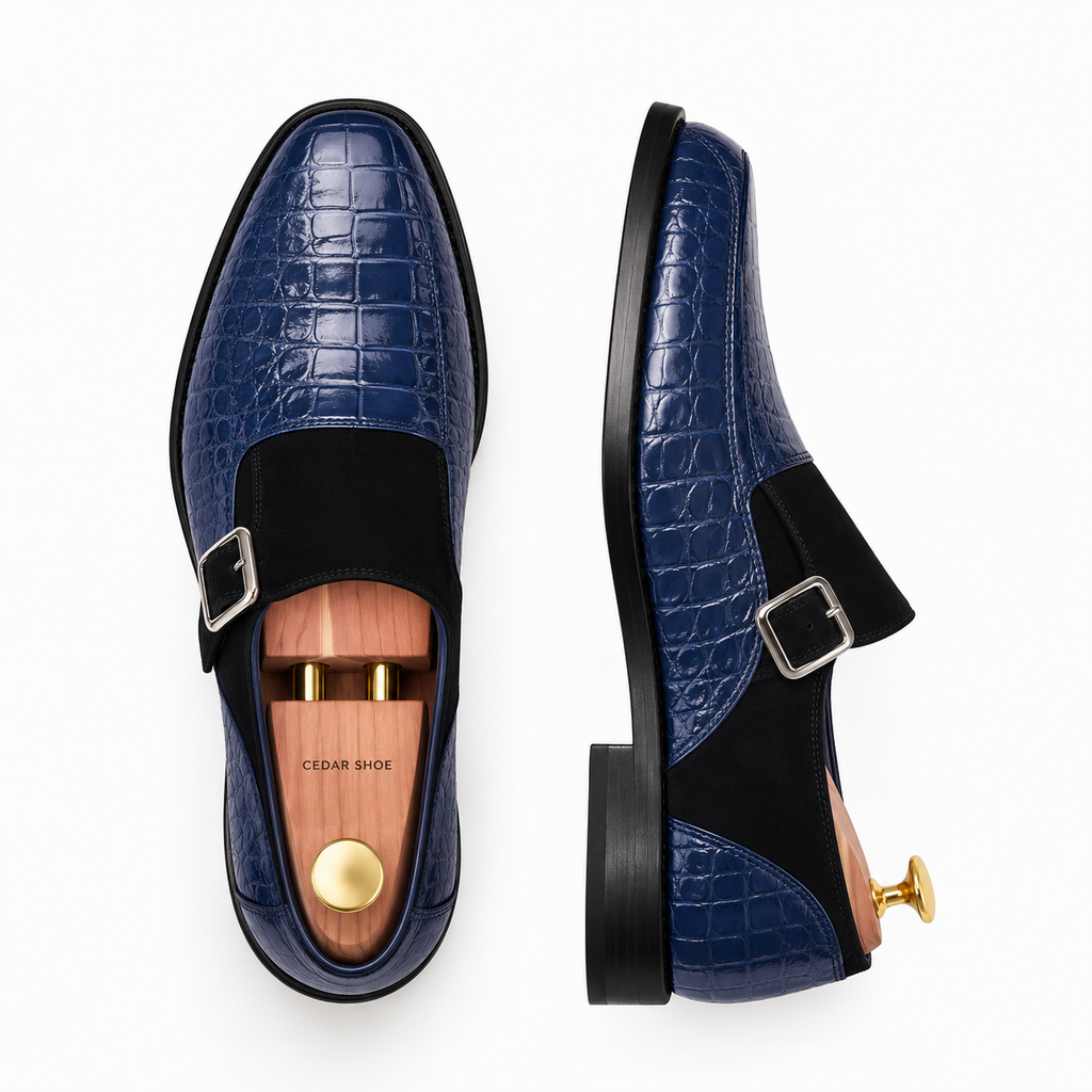 Sapatos clássicos com padrão de pele de cobra