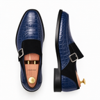 Sapatos clássicos com padrão de pele de cobra