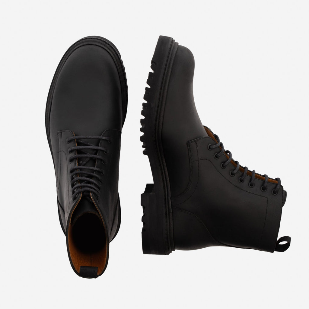 Botas Mercer para Homem – Conforto e Estilo em Pele Pull-Up Premium