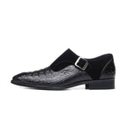 Sapatos clássicos com padrão de pele de cobra
