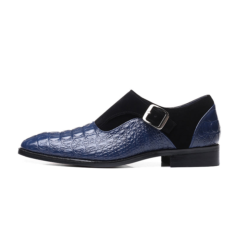 Sapatos clássicos com padrão de pele de cobra