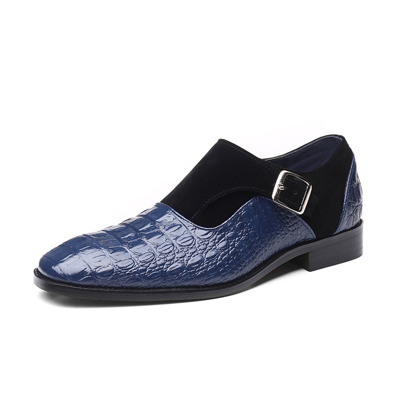 Sapatos clássicos com padrão de pele de cobra